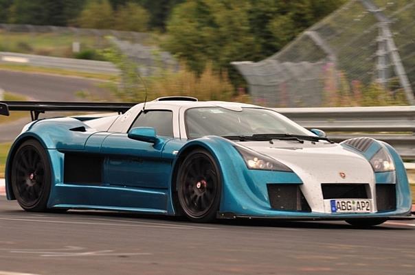 GUMPERT apollo sport - stellt mit 7 Minuten, 11 Sekunden und 57 Hundertstel einen neuen offiziellen Rundenrekord auf der legendären Nordschleife des Nürburgrings auf.